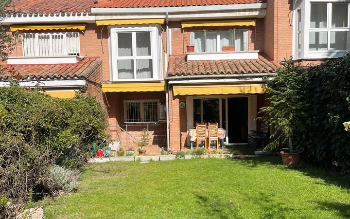 Chalet adosado en Calle de la Peña Pintada, 47 a - Foto 2