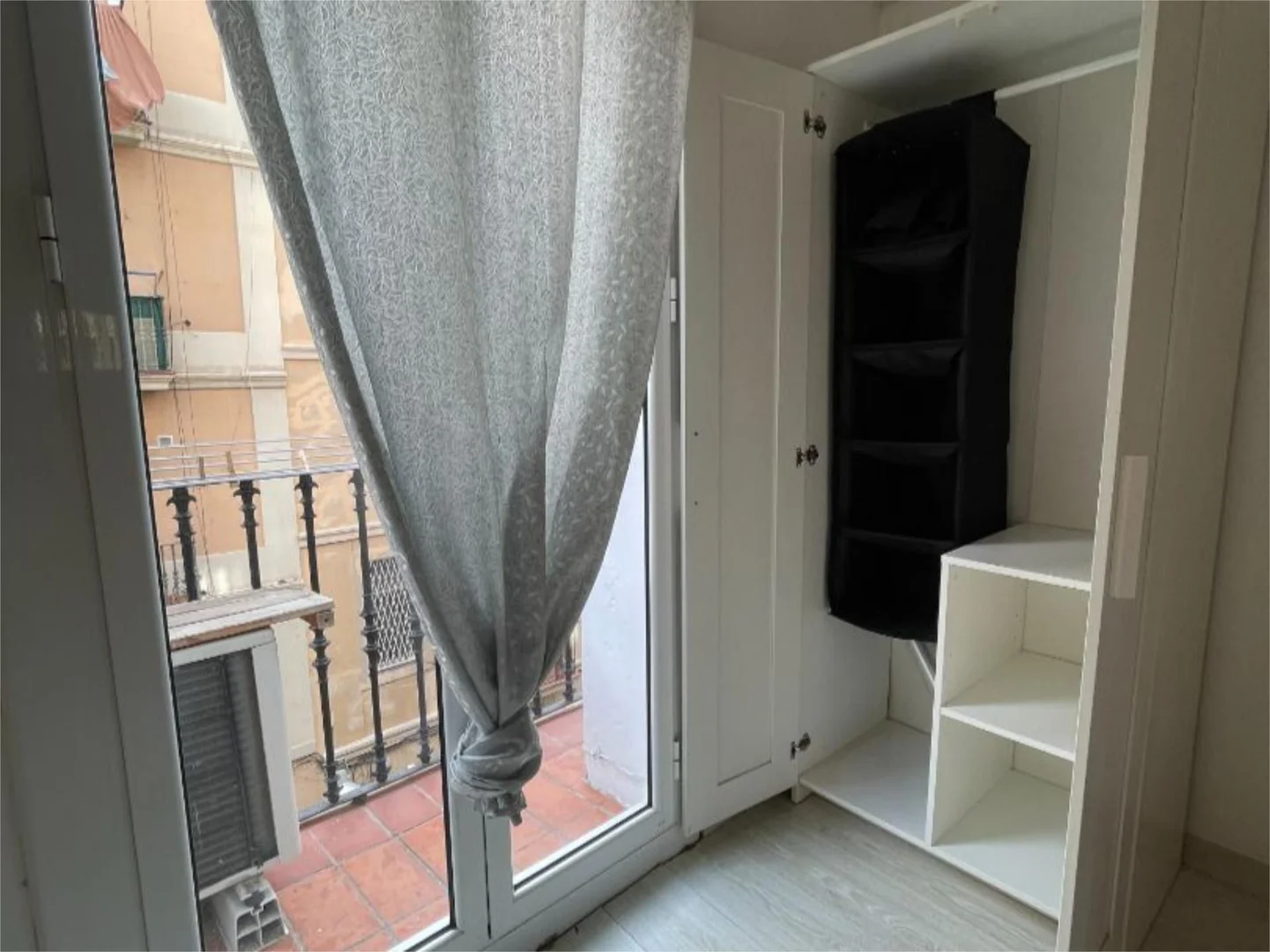 Piso en  Carrer d'Elkano 1 - Foto 7