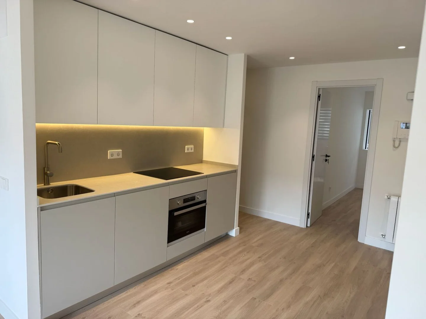 Piso en calle de Ascao, 60 - Foto 2