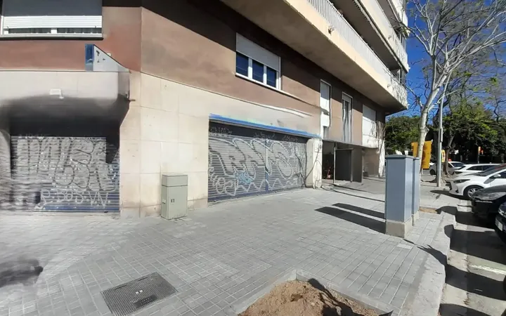 Local comercial en  Carrer d'Hondures - Foto 1