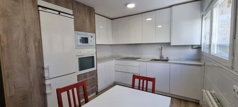 Chalet pareado en Barrio Tres Olivos - Valverde - Foto 1