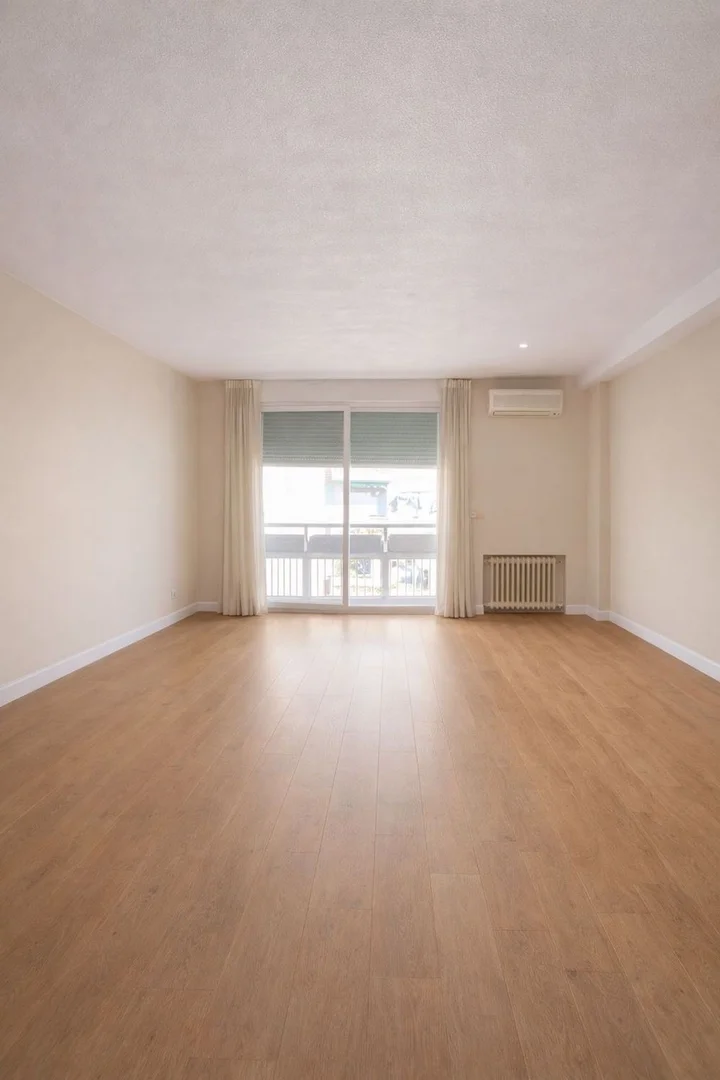 Piso en calle del Pez Austral, 3