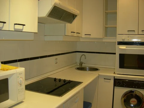 Piso en avenida del General Perón, 25 - Foto 2