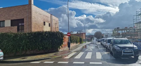 Chalet adosado en Barrio Rejas - Foto 1