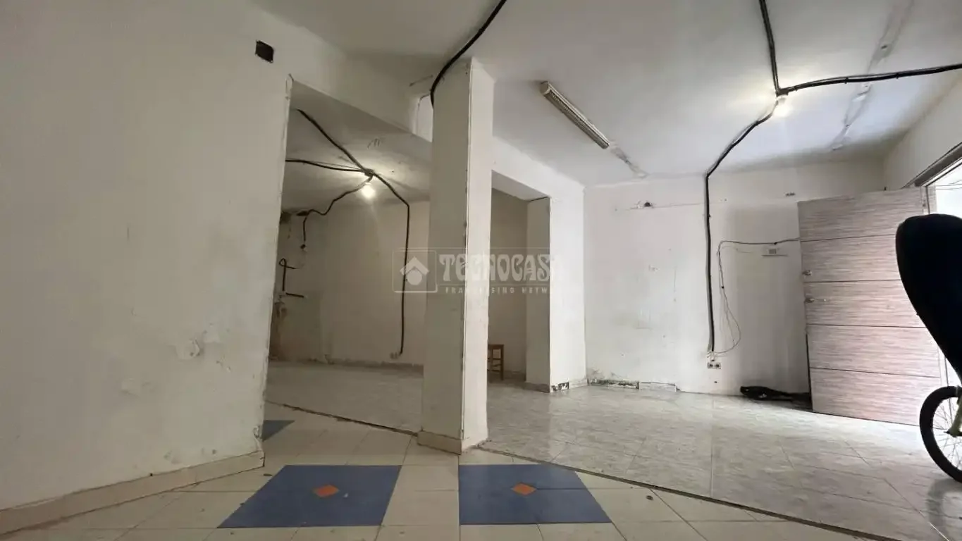 Local comercial en  Barcelona Capital - Foto 4