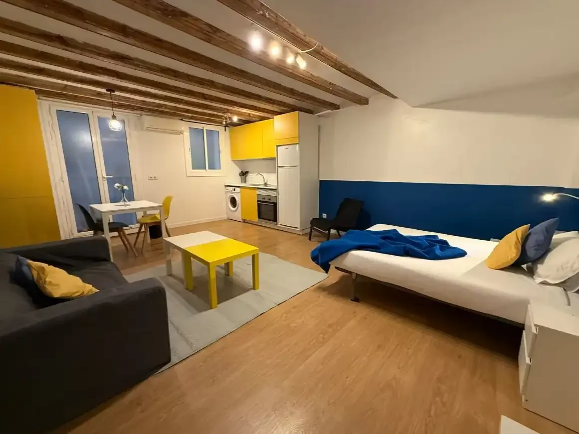 Estudio en  Carrer de Ferran 16 - Foto 7