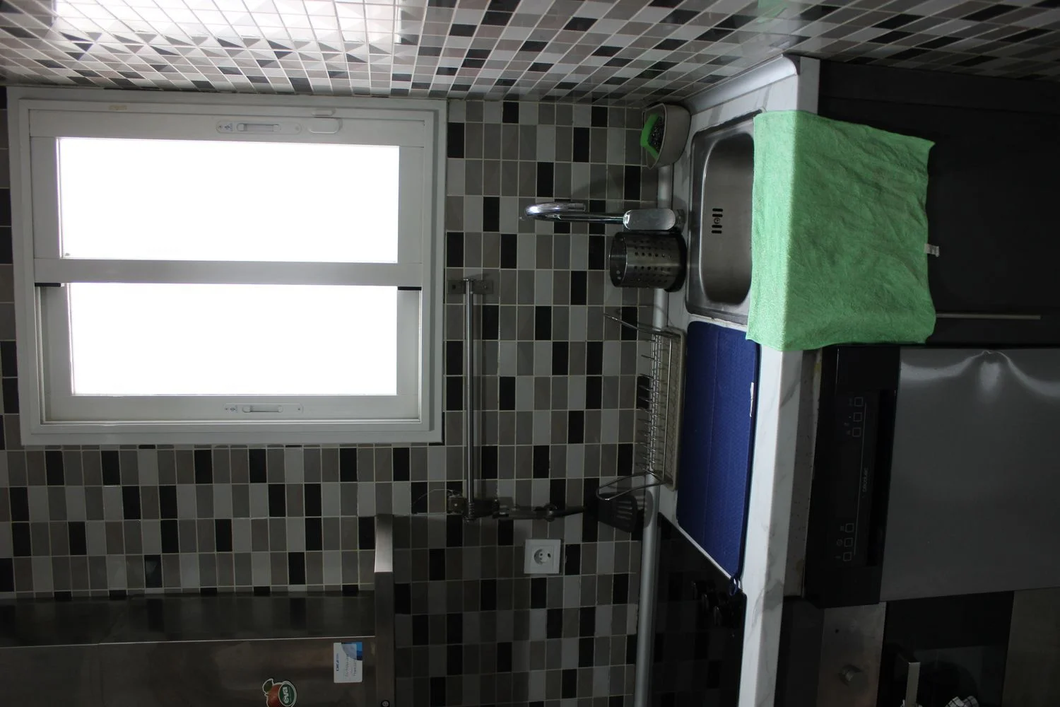 Chalet adosado en Barrio Valdeacederas - Foto 12