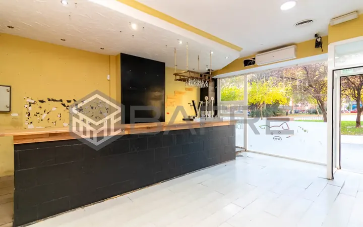 Local comercial en  Calle Antonio Cumella - Foto 1