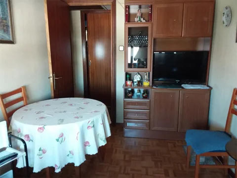 Piso en  Avenida de Monforte de Lemos 36 - Foto 2