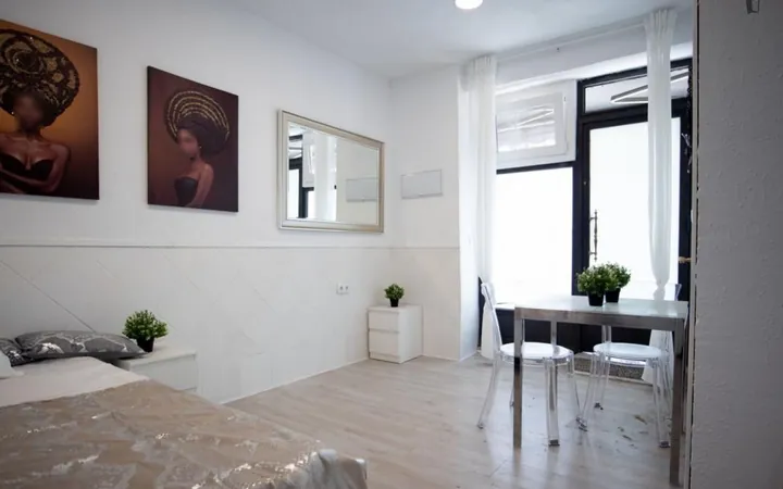 Estudio en Calle de Tordegrillos, Villaverde Alto - Foto 2
