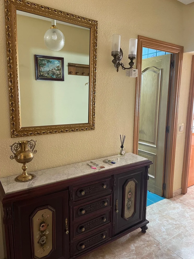 Piso en calle de Gregorio Sánchez Herráez, 1 - Foto 2