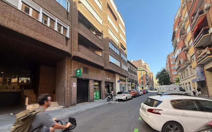 Piso en Calle de Magallanes - Foto 20