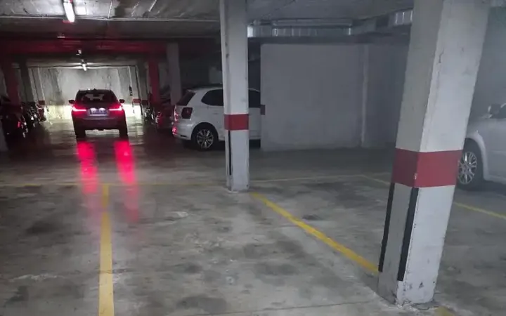Garaje en  Passeig de la Mare de Déu del Coll 175 - Foto 5