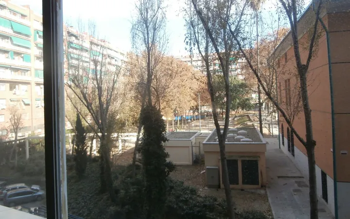 Piso en Paseo de la Zona Franca, 126 - Foto 1