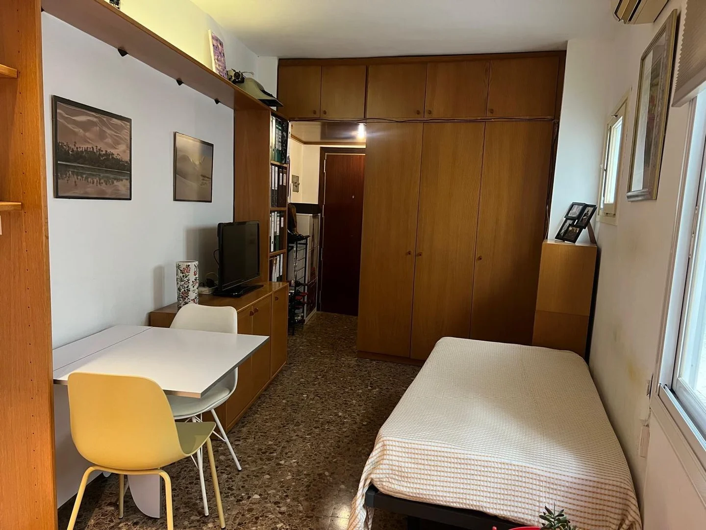 Estudio en calle de Mejía Lequerica, 12 - Foto 1