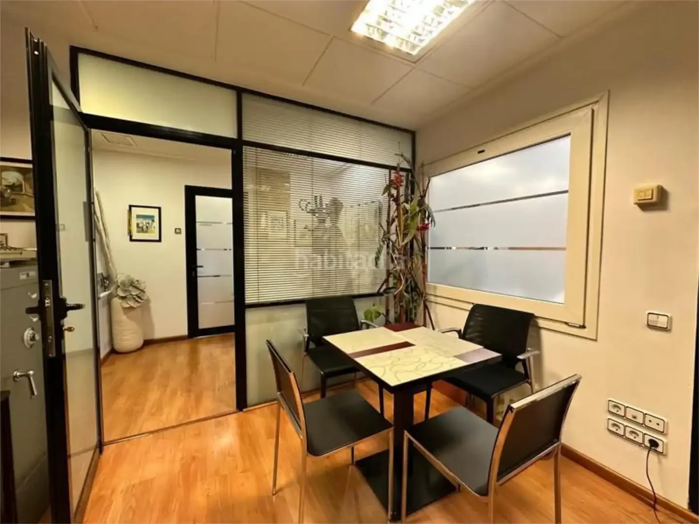 Local comercial en  Carrer C 3 - Foto 5