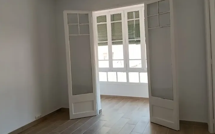 Piso en  Carrer del Comte Borrell - Foto 3