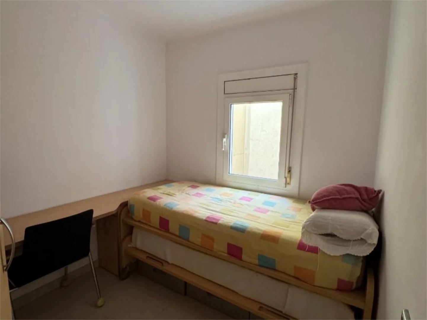 Piso en  Carrer de José Millán González 18 - Foto 4