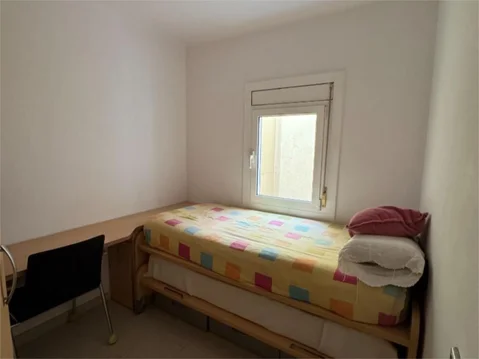 Piso en  Carrer de José Millán González 18 - Foto 4