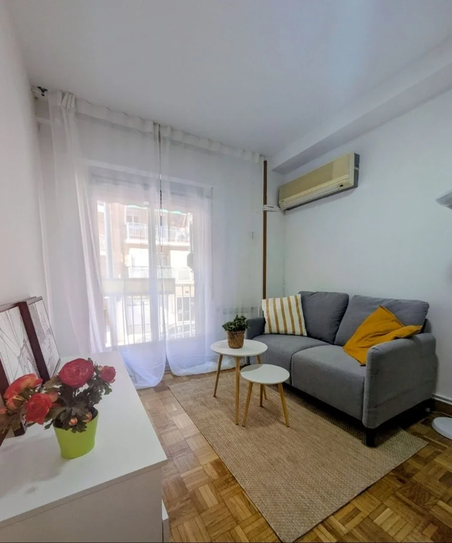 Piso en Calle de José María de Pereda, 45, Ventas - Foto 2