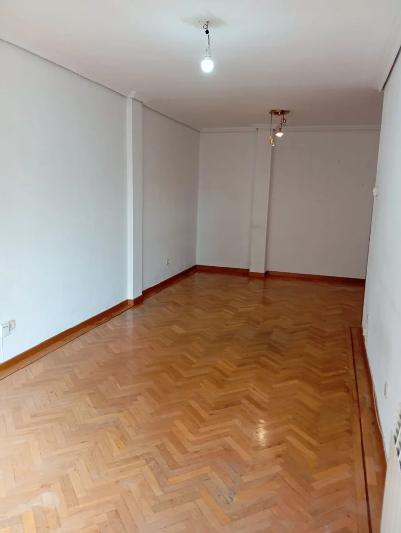 Piso en calle de Castilla, 28 - Foto 2