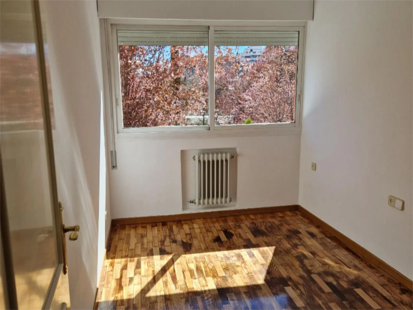 Piso en  Avenida de Machupichu 11 - Foto 8