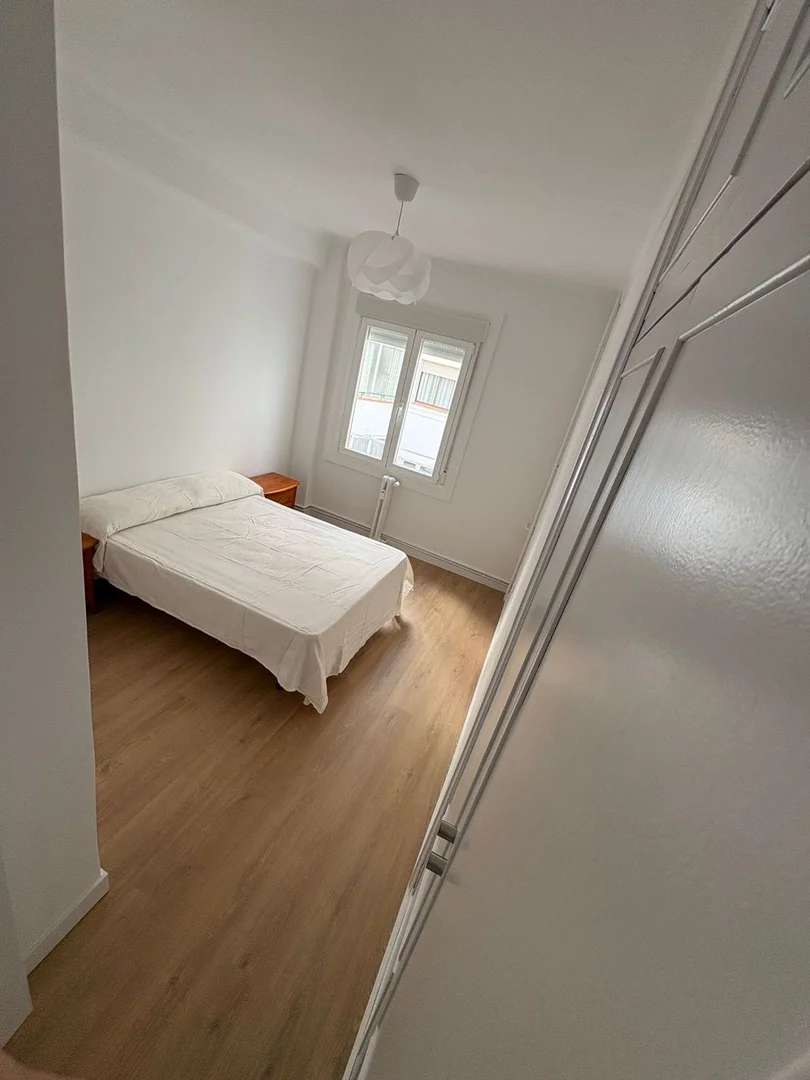 Piso en calle de la Infanta Mercedes, 42 - Foto 13