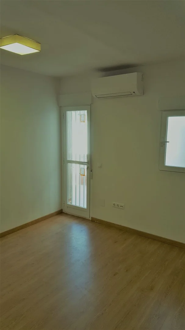 Piso en Calle de Fuendetodos, 28, Los Cármenes - Foto 2