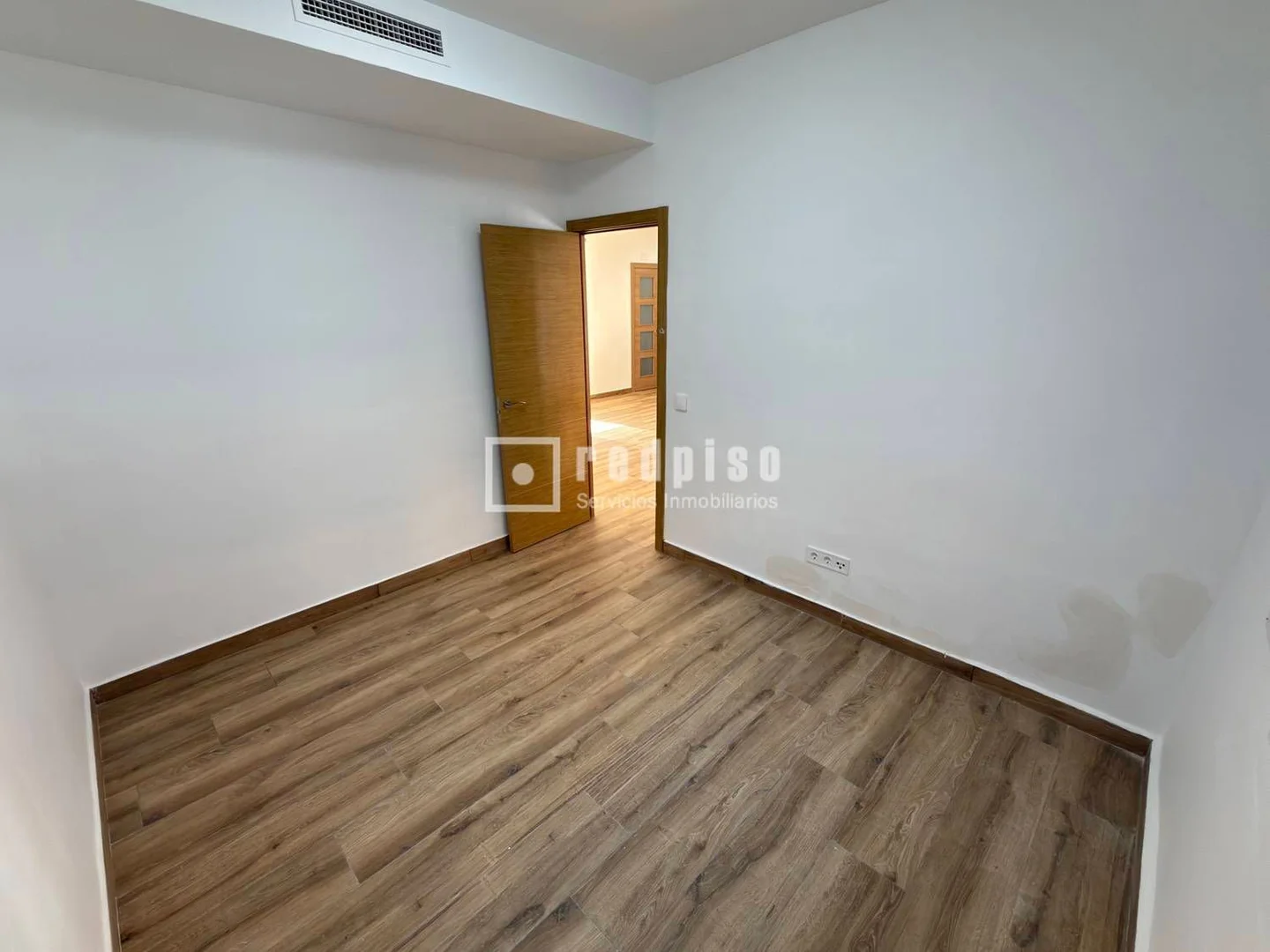 Chalet adosado en Calle de Luis Claudio - Foto 13