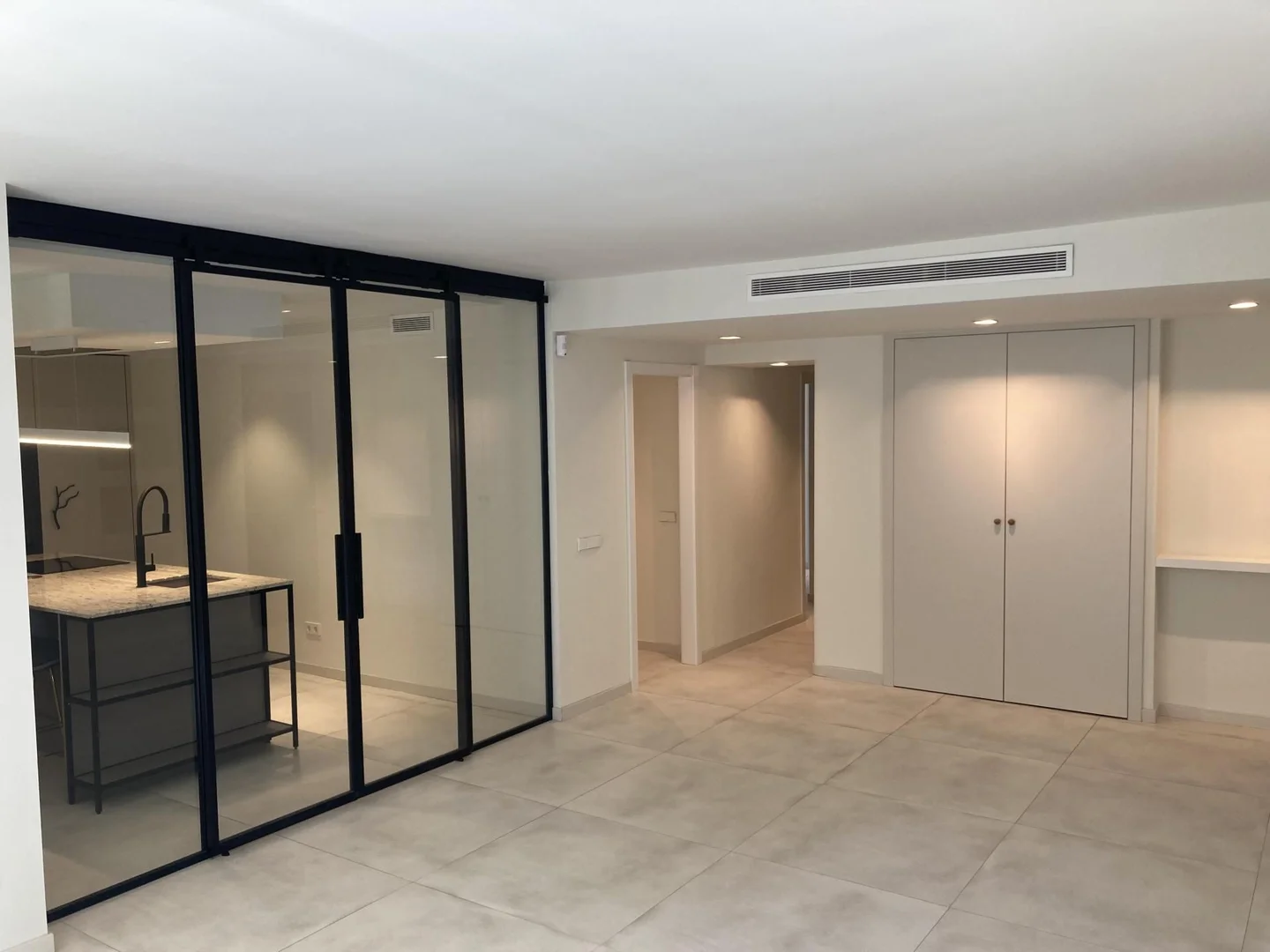 Piso en  Calle de Víctor Andrés Belaunde 50 - Foto 8