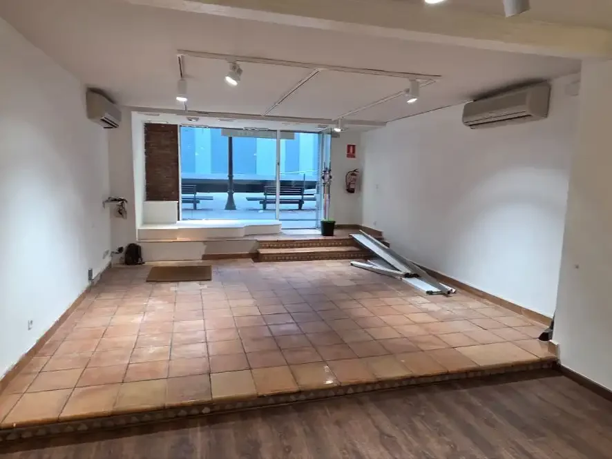 Local comercial en  Carrer de Sant Pere Més Alt 64 - Foto 5