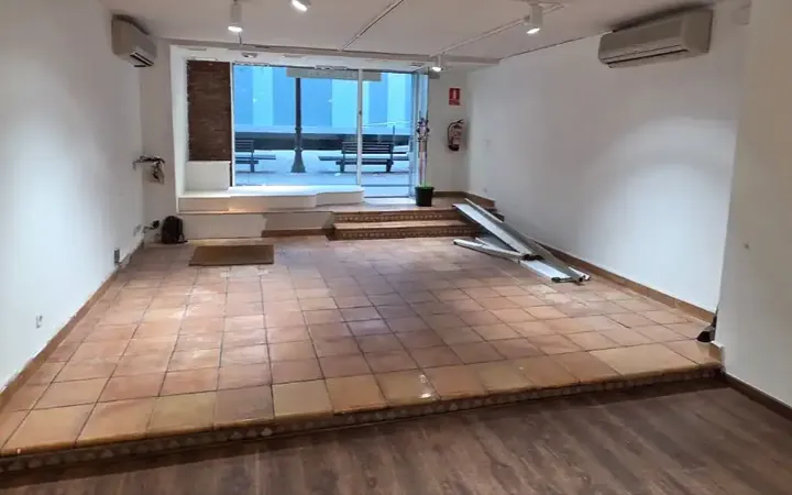 Local comercial en  Carrer de Sant Pere Més Alt 64 - Foto 5