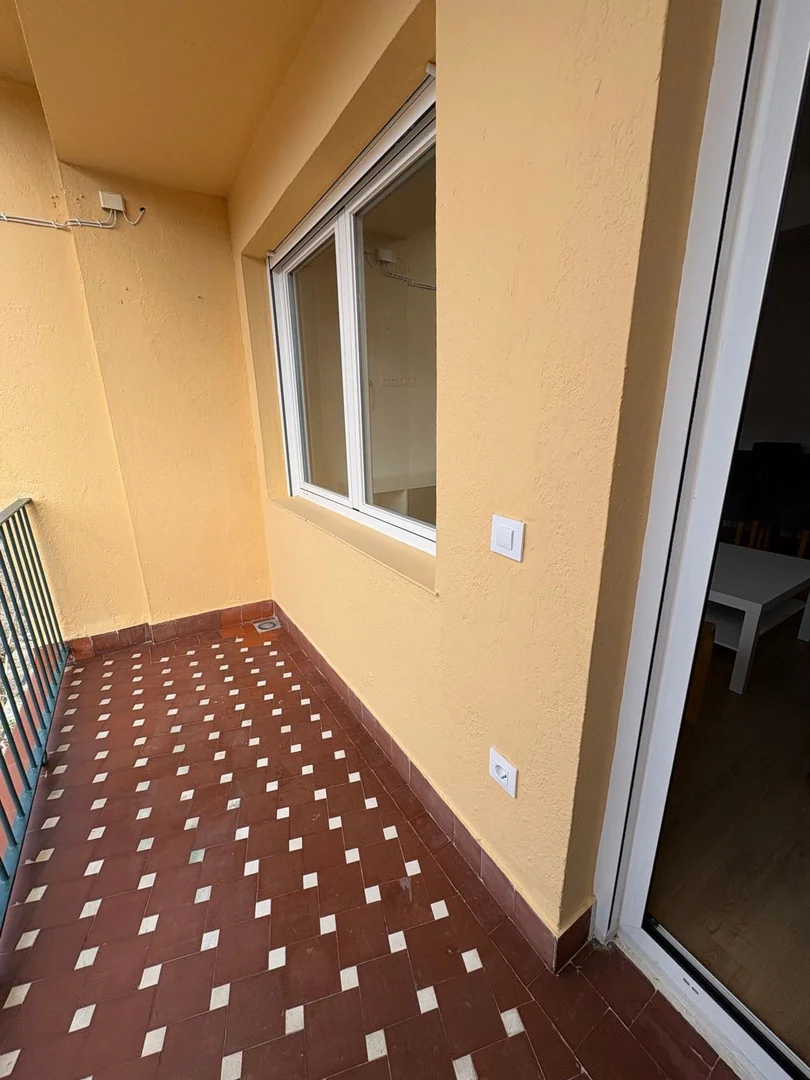 Piso en calle de la Infanta Mercedes, 42 - Foto 4