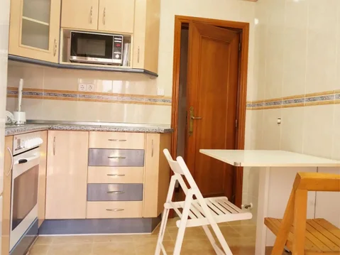 Piso en  Avenida de la Reina Victoria 21 - Foto 2