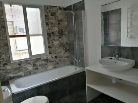 Piso en  Calle Almazán 20 - Foto 3