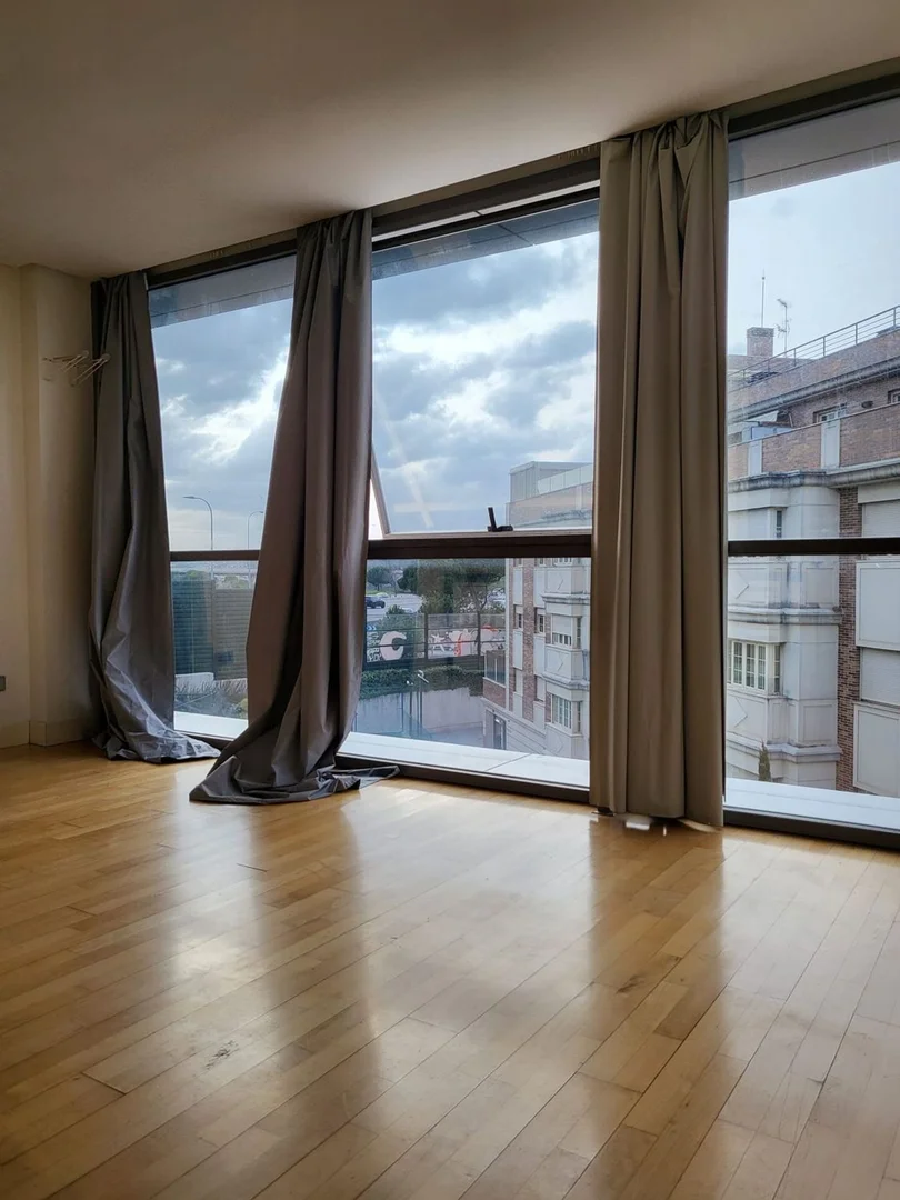 Estudio en calle de Aguarón, 23 - Foto 3