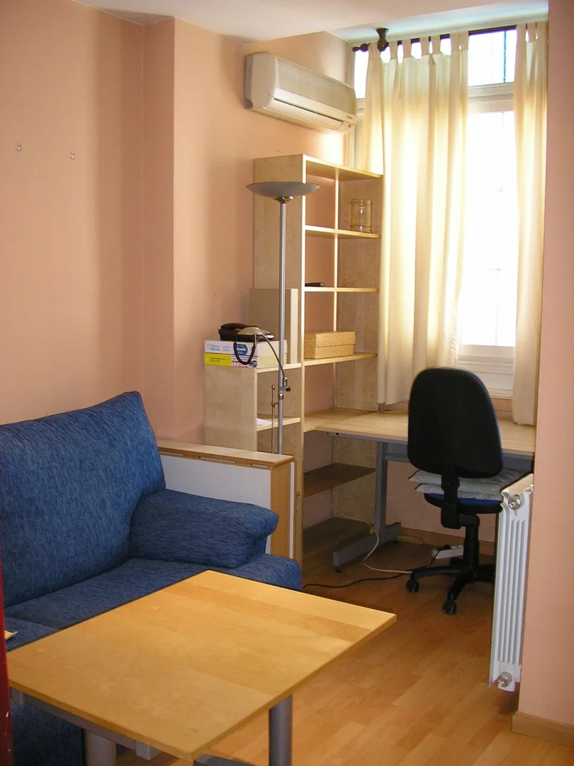 Estudio en calle Alberto Aguilera, 15 b