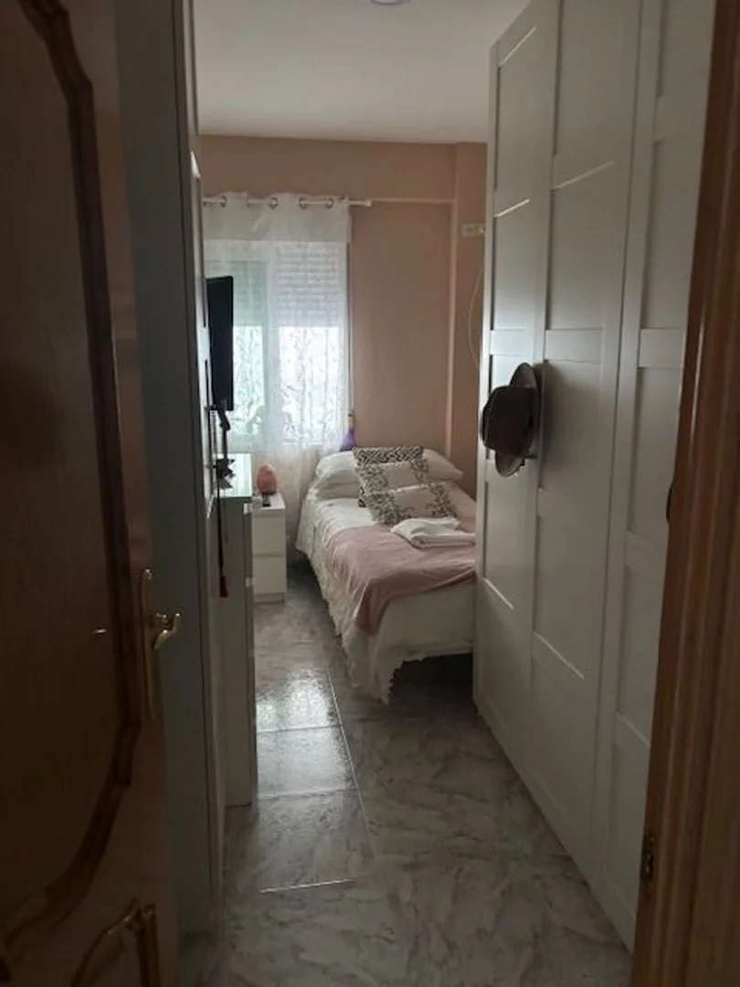 Piso en Calle de la del Manojo de Rosas, 91 - Foto 4