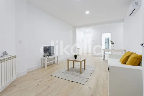 Piso en calle de Trafalgar - Foto 14