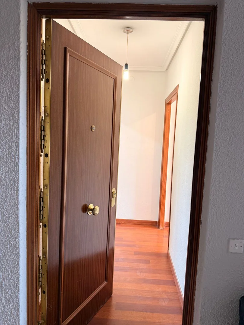 Piso en Calle de Valderrodrigo, 27, Valdezarza - Foto 2