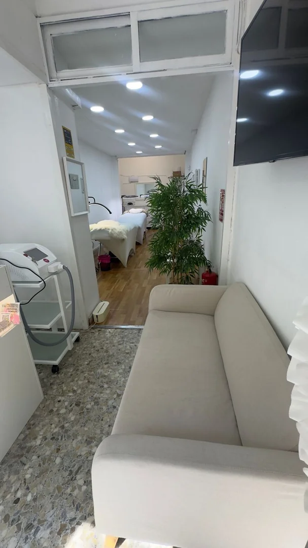 Centro estético en traspaso en Calle de Mallorca, 565 - Foto 6