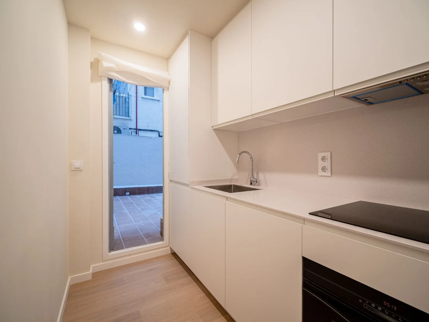 Piso en calle de Dulcinea - Foto 11