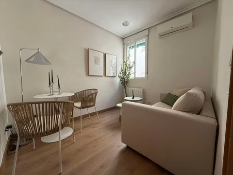 Piso en paseo de la Reina Cristina, 12 - Foto 1