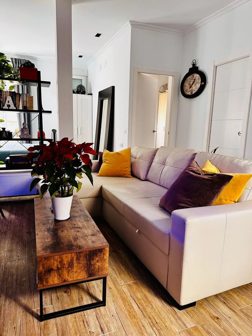 Piso en calle de Alejandro Saint Aubin, 5