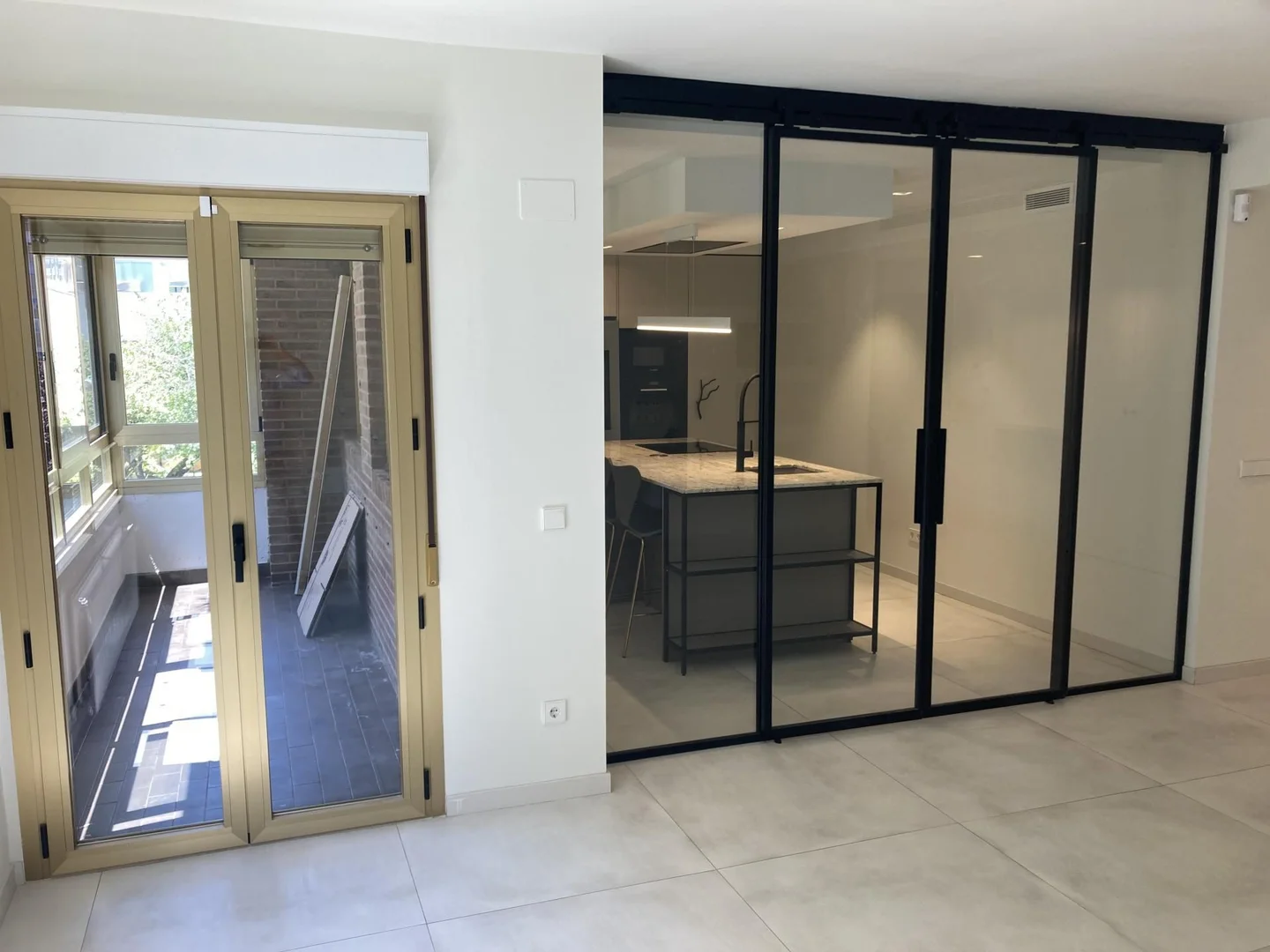 Piso en  Calle de Víctor Andrés Belaunde 50 - Foto 9