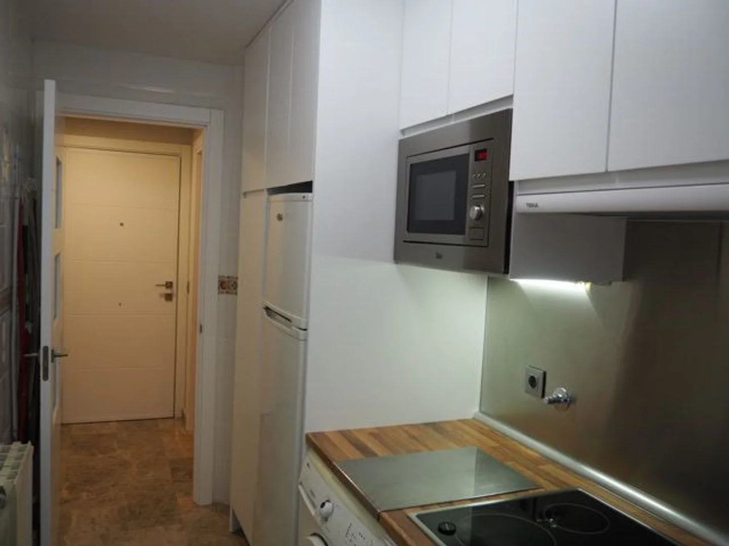 Piso en Barrio Valdeacederas - Foto 5