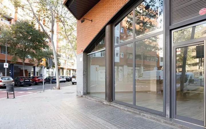 Local comercial en   CALLE BILBAO 180 - Foto 16
