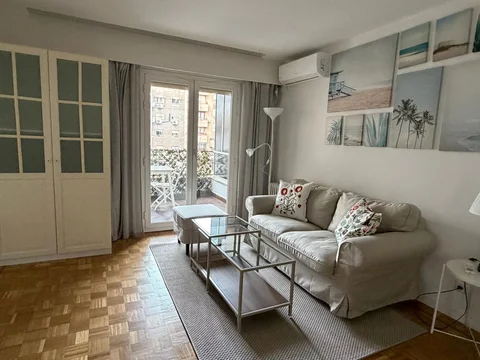 Piso en calle del Doctor Esquerdo, 112 - Foto 1