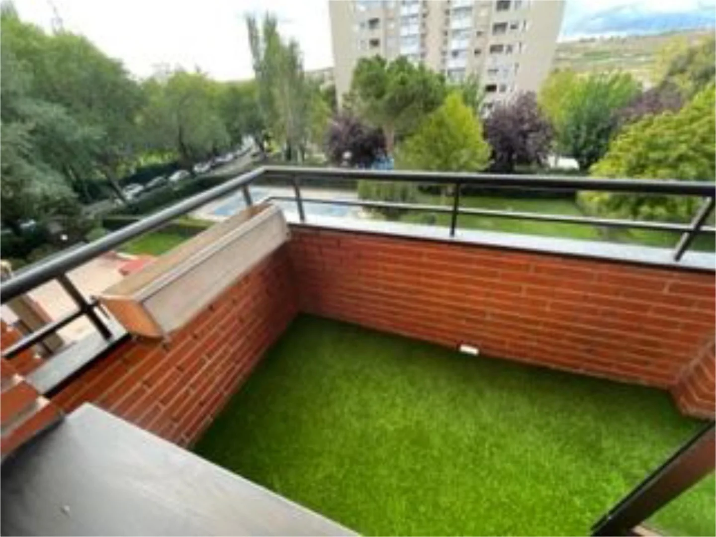 Piso en  Calle de Rosalía de Castro 75 - Foto 2