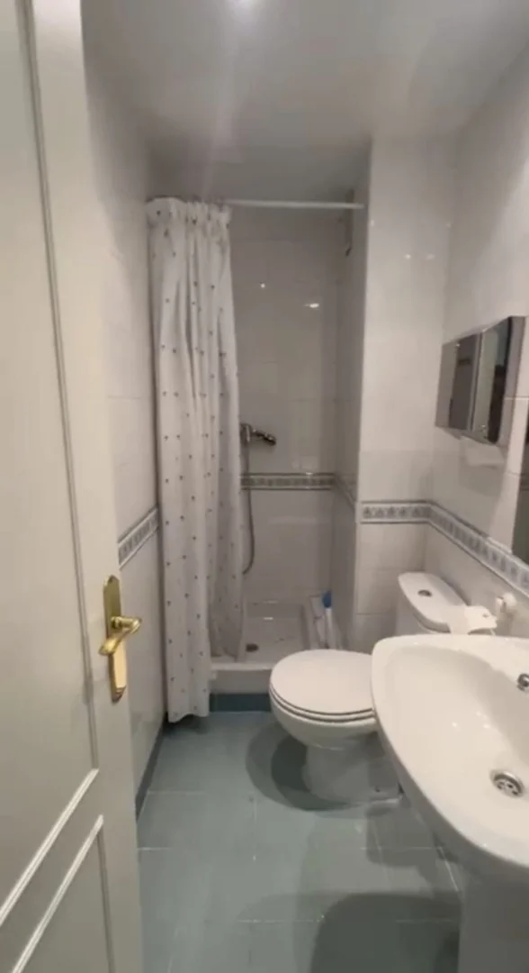 Piso en avenida del General Perón, 16 - Foto 3